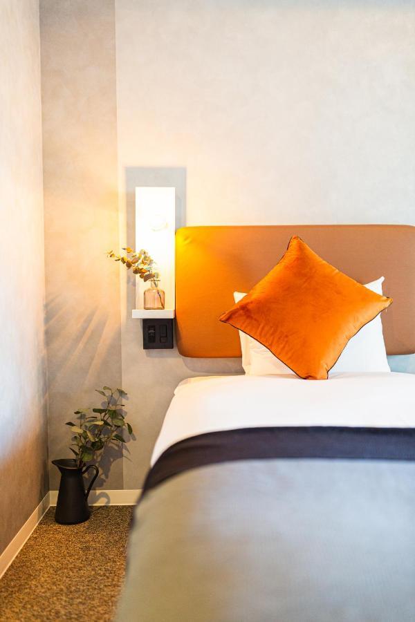11 Umeda Apartment